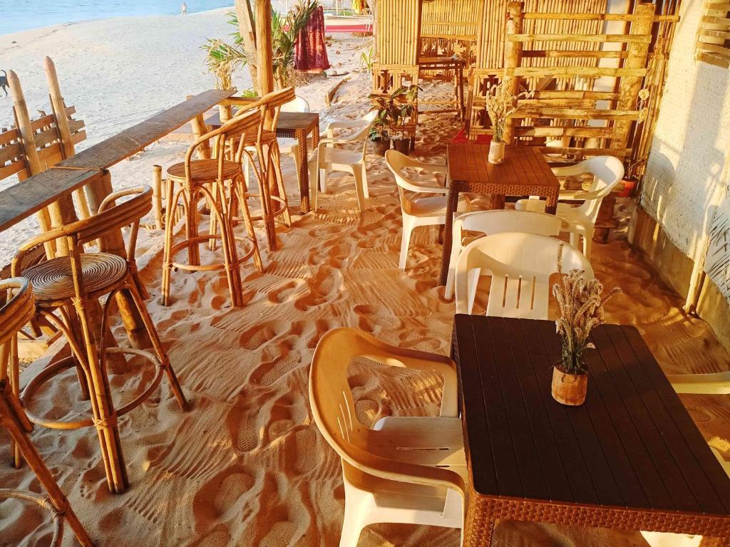 Restaurace v ubytování Amwani Camping Site