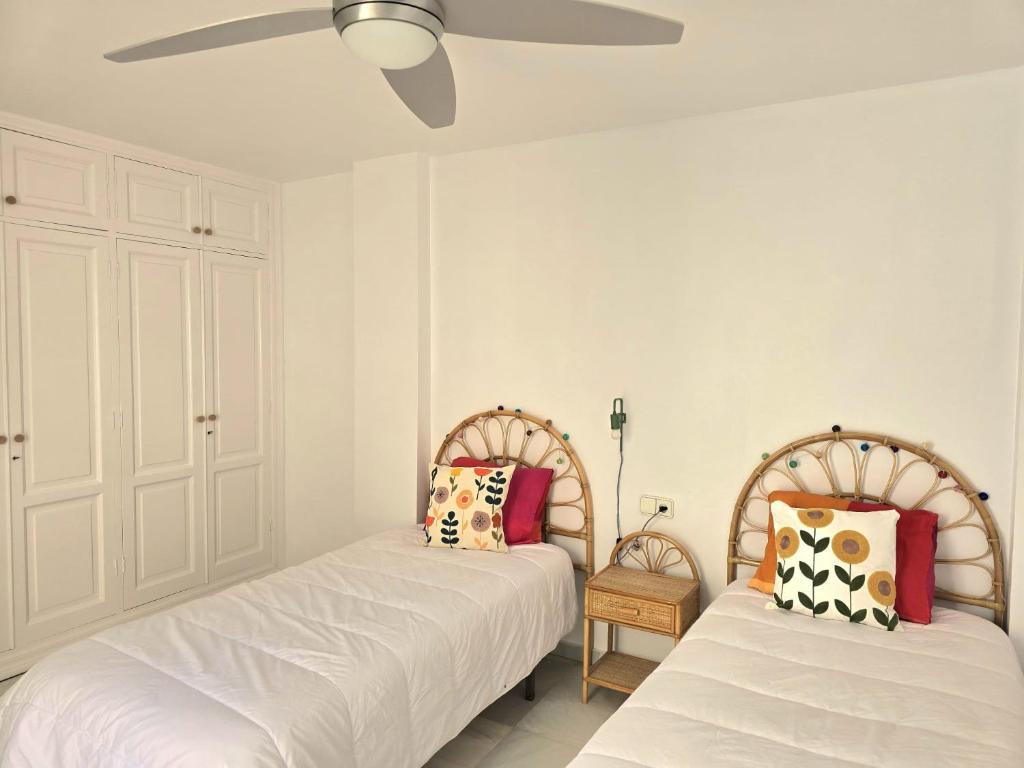 Ένα ή περισσότερα κρεβάτια σε δωμάτιο στο Casa Pakyta