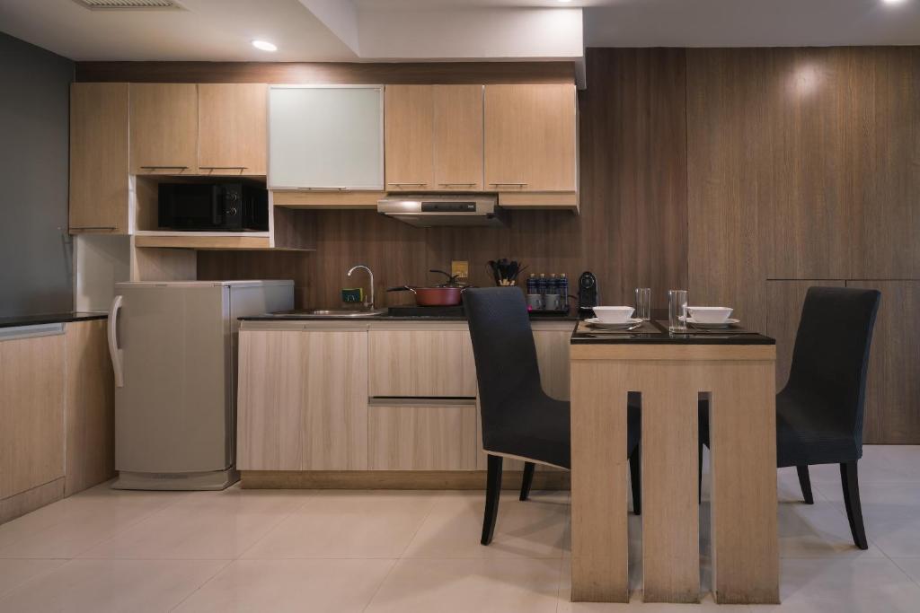 Aspira Suites Sukhumvit 20 - Resim 8