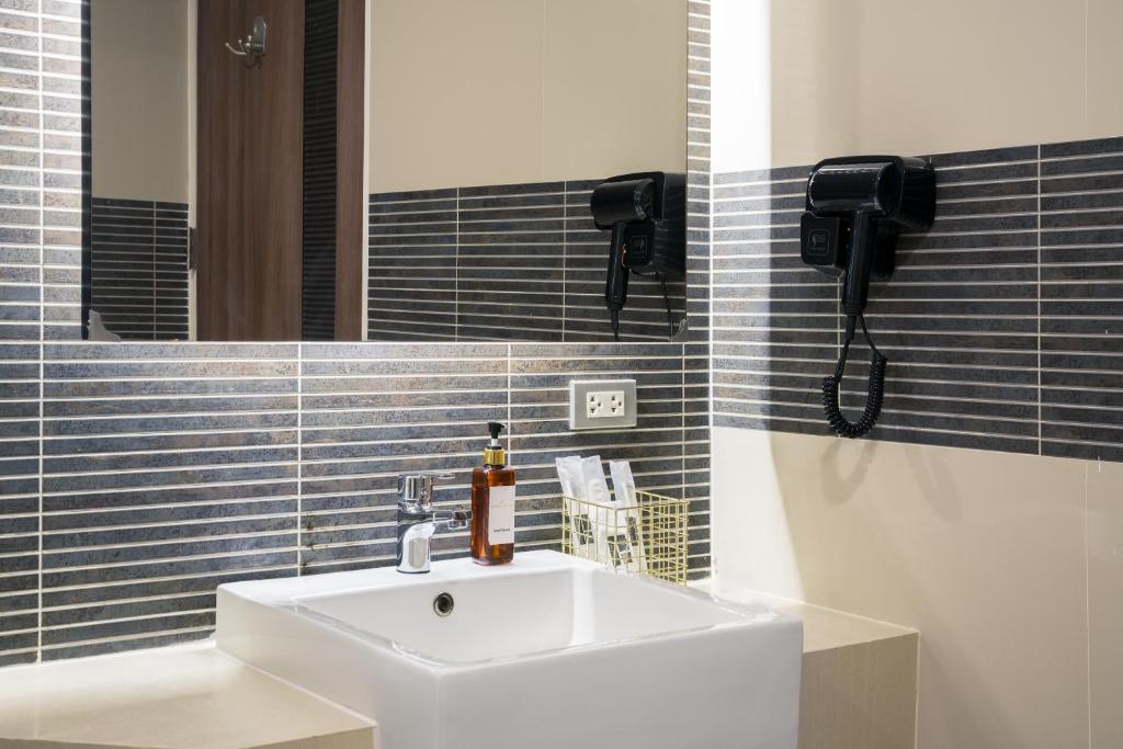 Aspira Suites Sukhumvit 20 - Resim 15