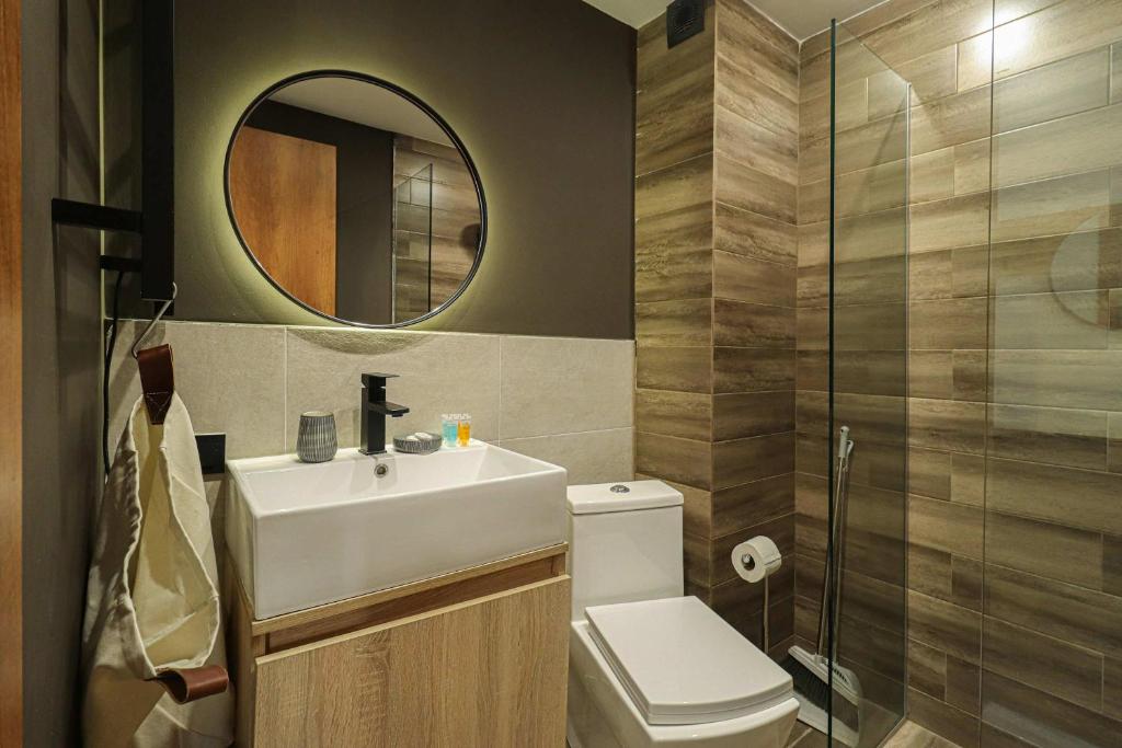 Koupelna v ubytování Stylish Studio Apartment with balcony In Marshall Gudauri Project