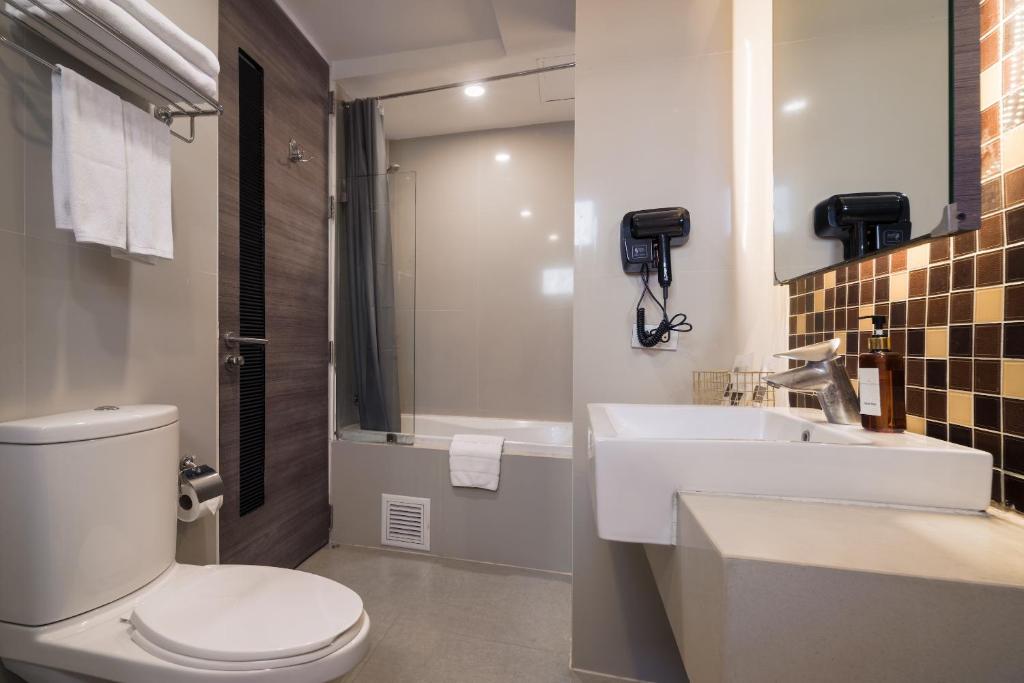 Aspira Suites Sukhumvit 20 - Resim 29