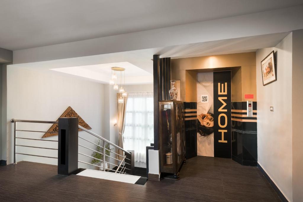 Aspira Suites Sukhumvit 20 - Resim 44