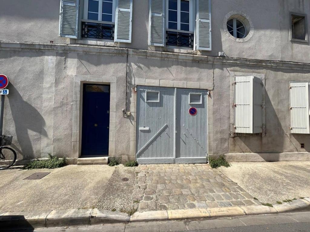 Photo de la galerie de l'établissement L Atelier - Joli T3 Refait a Neuf Wifi Garage, à La Rochelle