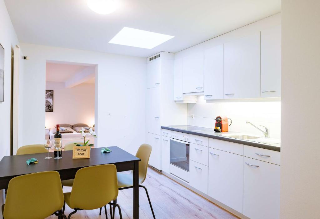 HITrental Zur Metzgern Apartments 5