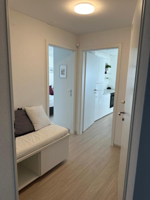 Katil atau katil-katil dalam bilik di Room with 360° view overlooking Lake Geneva and Alps