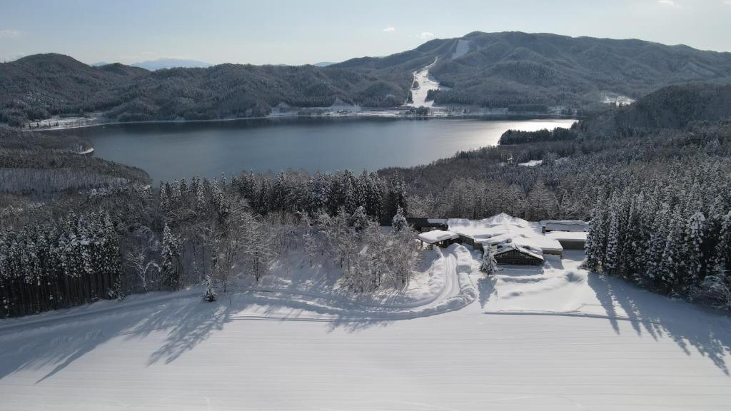 WHITE HOTEL GRAND HAKUBA - Housity