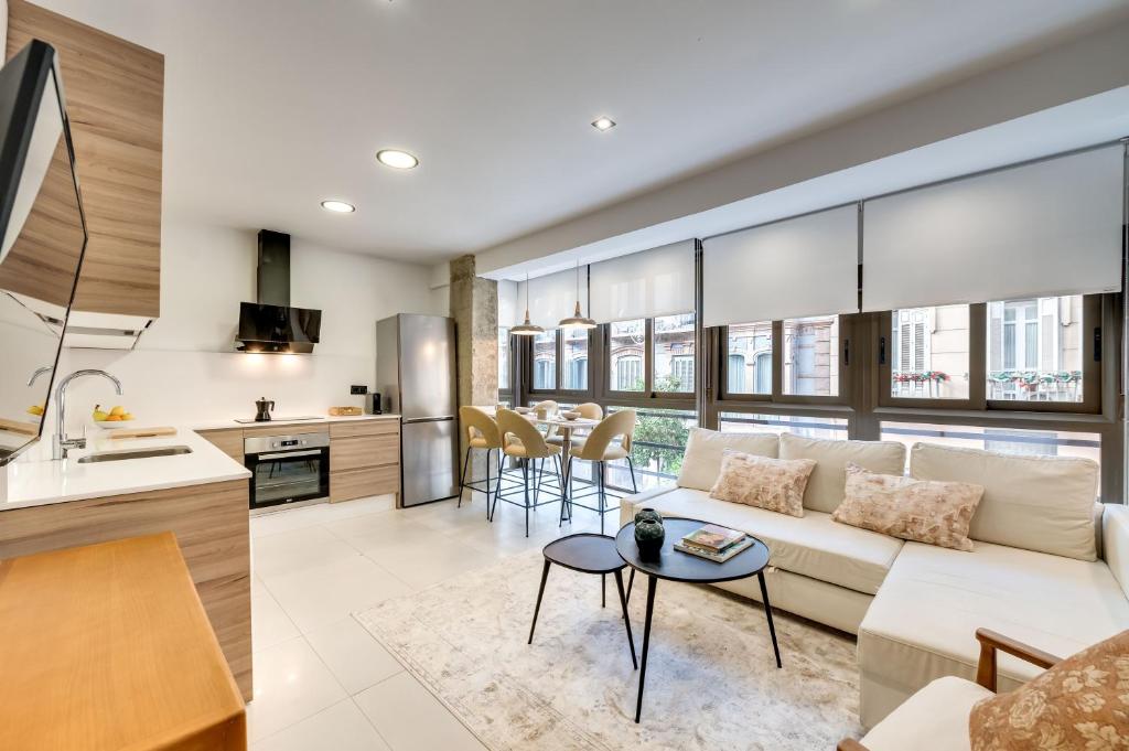 Kuchyňa alebo kuchynka v ubytovaní Luxury Apartment Alcazaba by Nagoa Homes