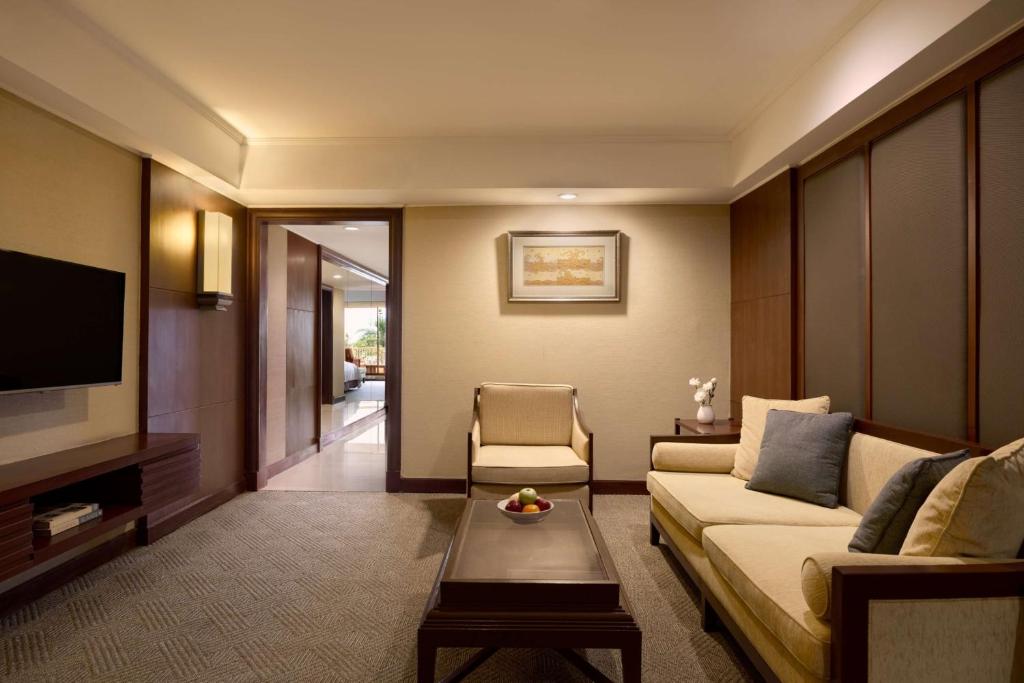 Dusit Thani Pattaya - One Bedroom Suite King