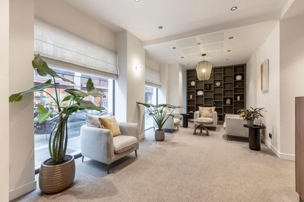 Le Monsieur By Sweett - Resim 10