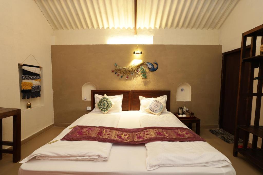 Thehraav By The River - Mudhouse Odyssey, Tirthan Valley - Double Room With Garden View