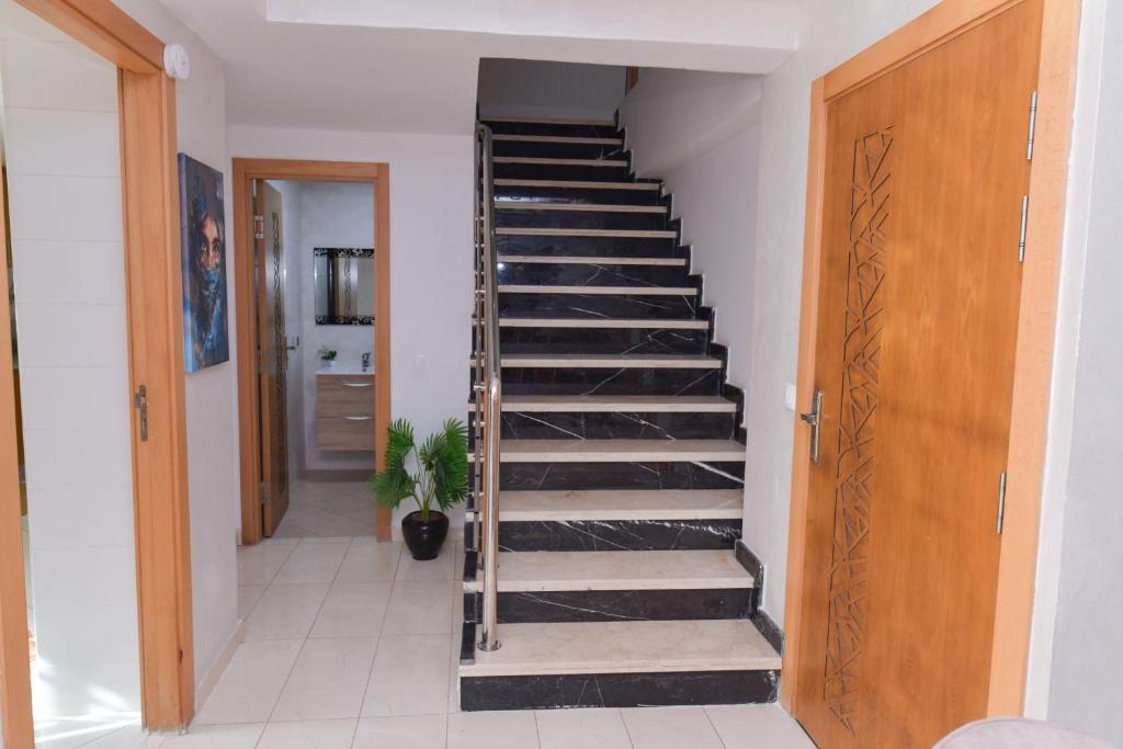 Fotografie z fotogalerie ubytování Cozy Duplex appartement wifi parking proximité v destinaci Rabat