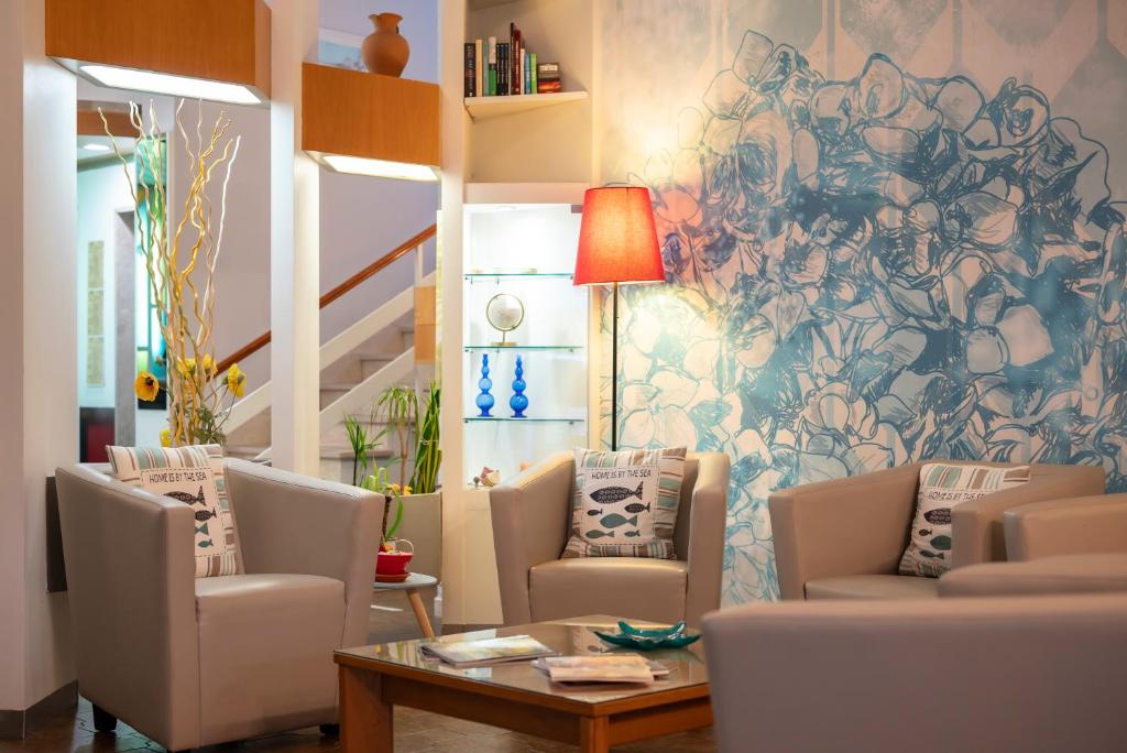 Posezení v ubytování Hotel Parco dei Pini - 100mt dal Mare