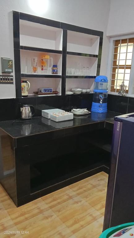 Kuchyň nebo kuchyňský kout v ubytování Diamond Villas Wayanad Entire Villa booking