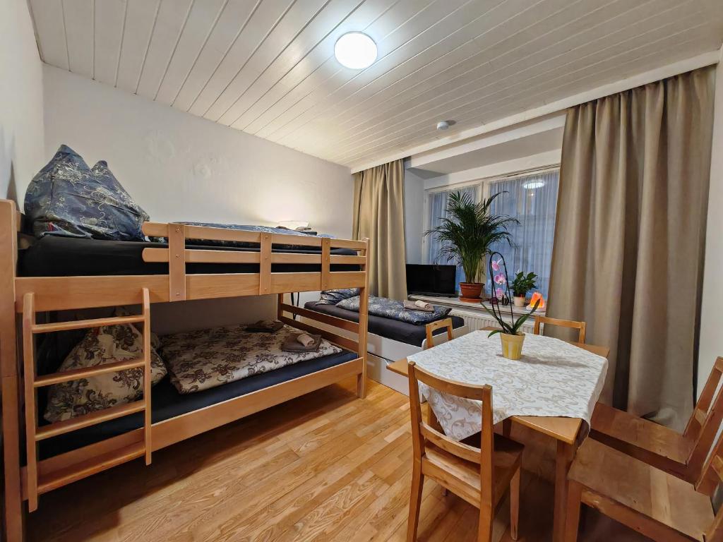 Postel nebo postele na pokoji v ubytování New! Central apartment with optional sauna