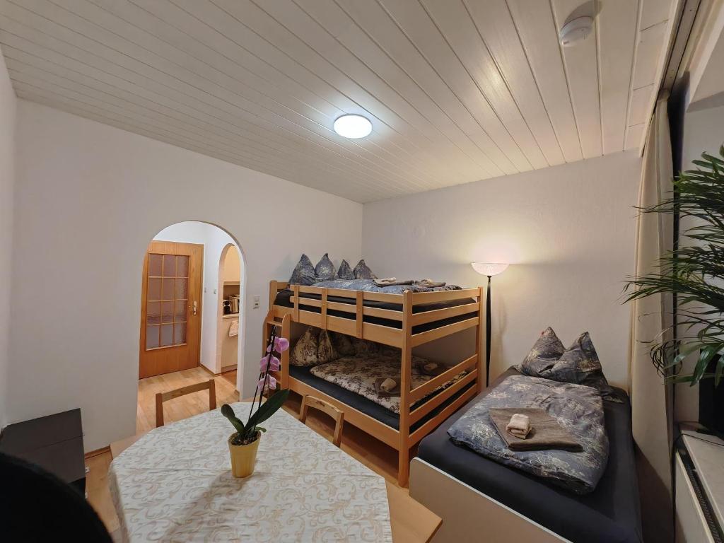 Posezení v ubytování New! Central apartment with optional sauna