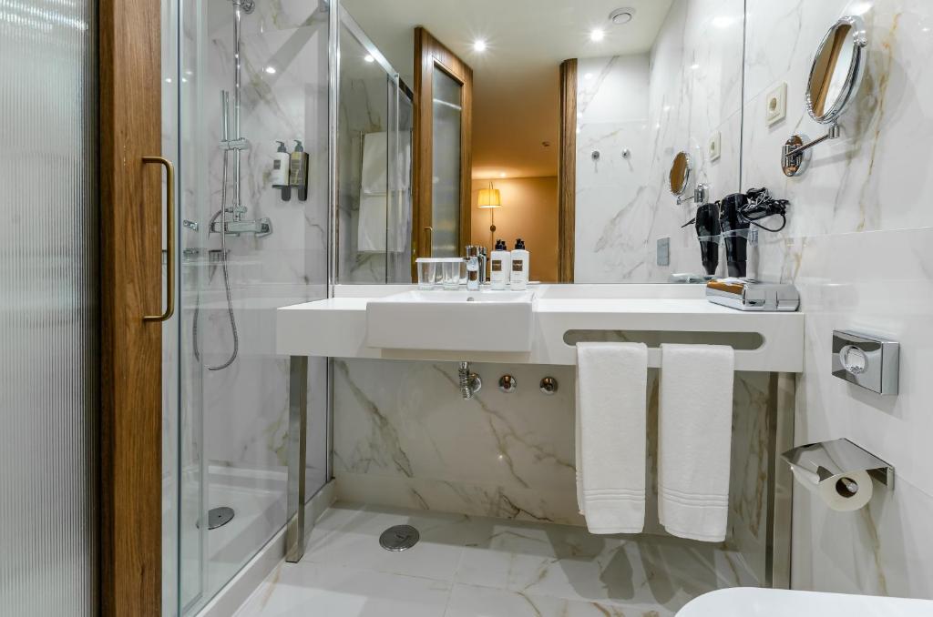 TURIM Lisboa Hotel - 8