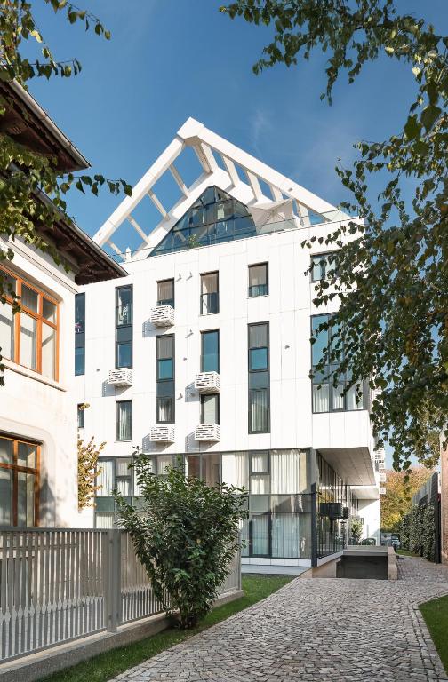 Budova, kde se aparthotel nachází