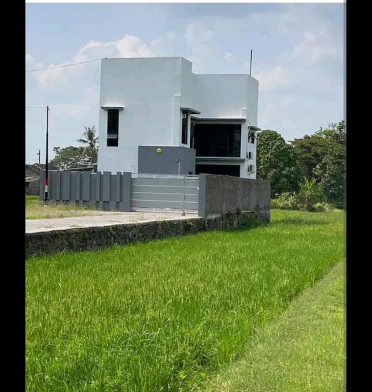Villa Mike Yogyakarta - Apartamento De Dos Dormitorios