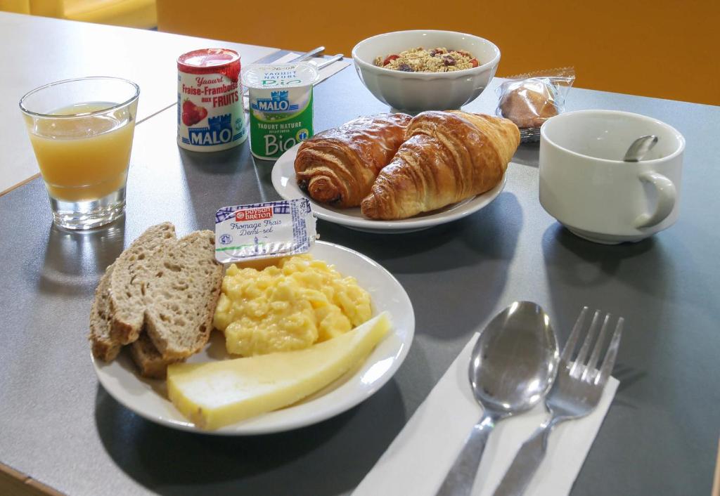 B&B HOTEL Marseille La Valentine St Menet - Resim 34