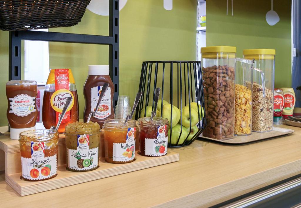 B&B HOTEL Marseille La Valentine St Menet - Resim 39