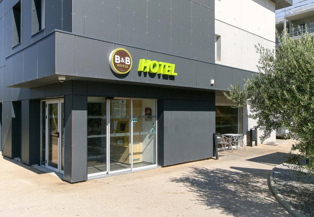 B&B HOTEL Marseille La Valentine St Menet - Resim 44