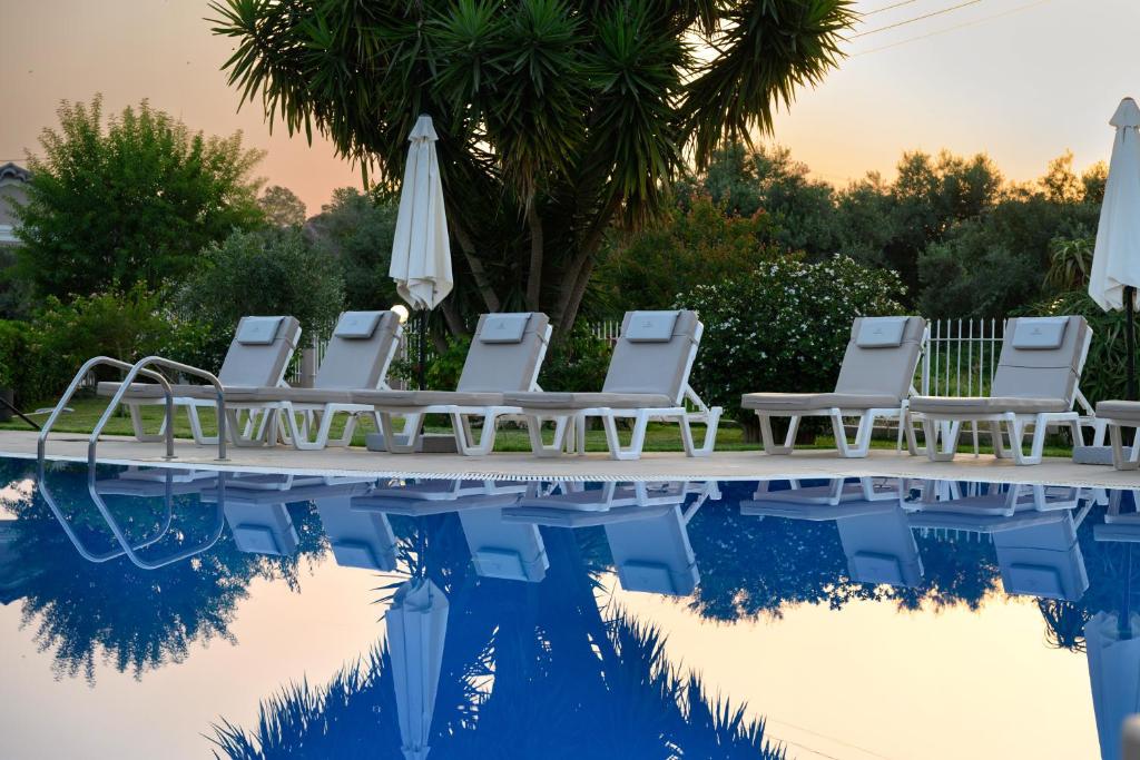 Bazén v ubytování Erofili Hotel nebo v jeho okolí