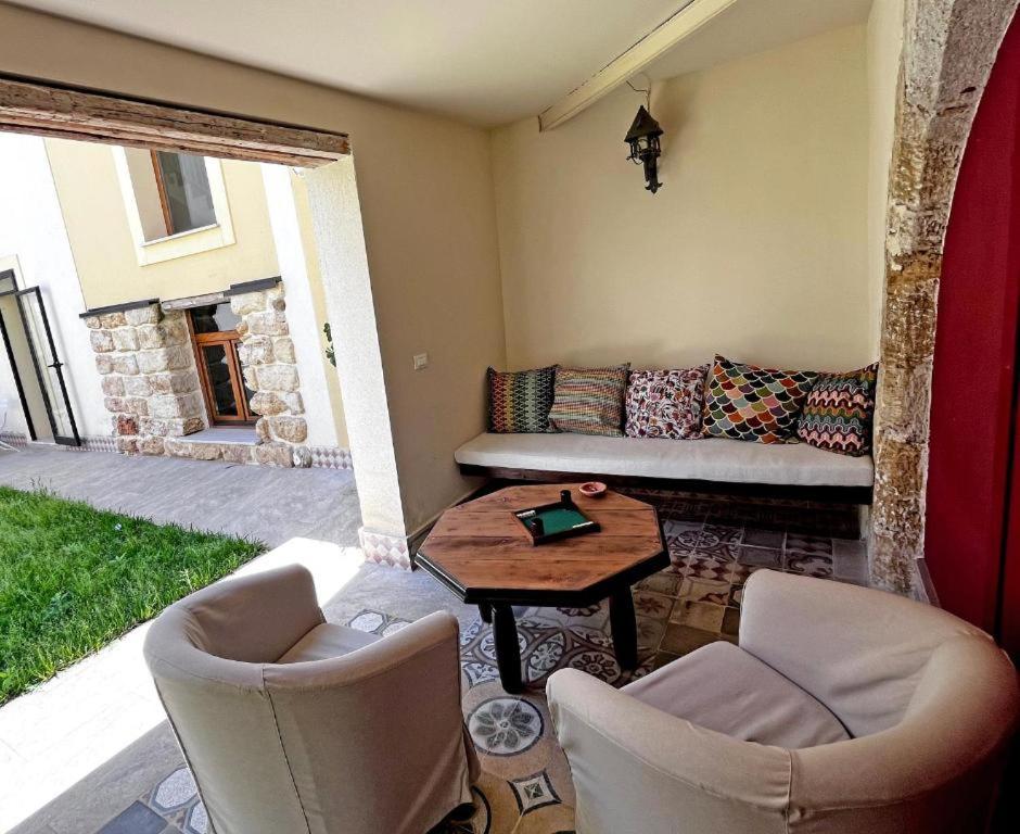 A seating area at Locanda Sette Fate SPA e Solarium