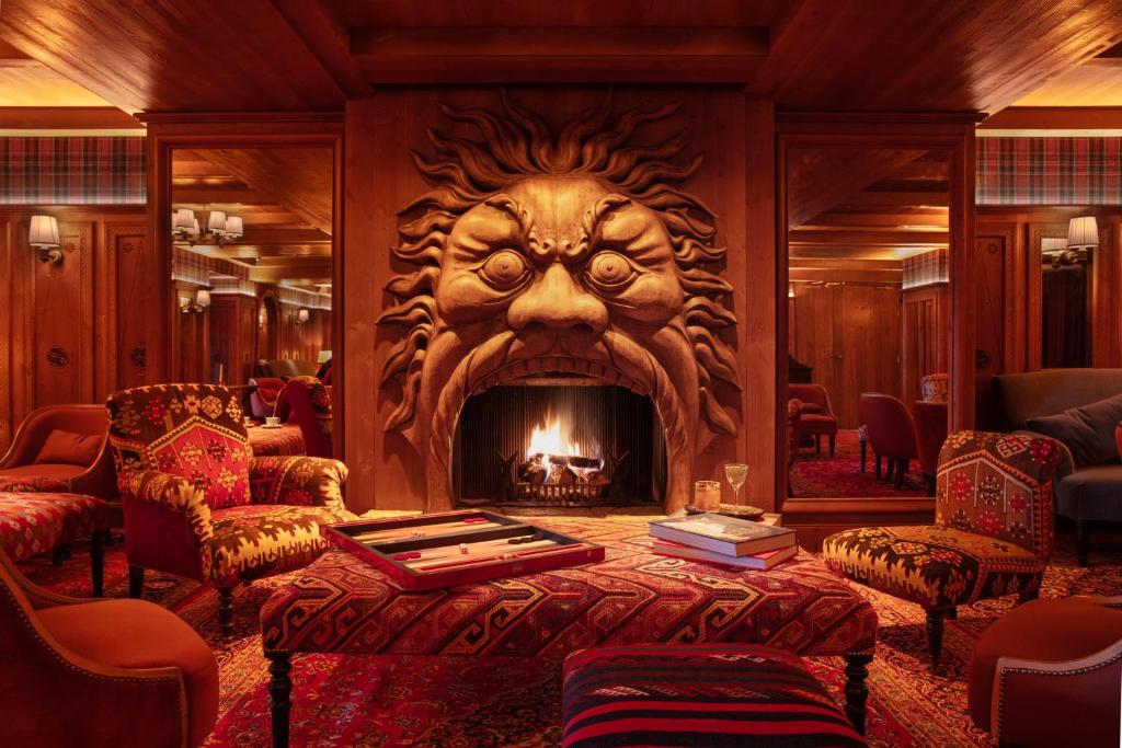 Posezení v ubytování Hôtel Barrière Les Neiges Courchevel