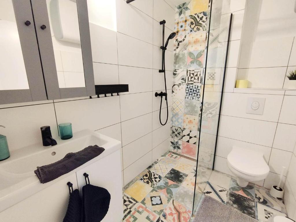 A bathroom at MOOKI Mountain & Pool Gerlitzen Apartment
