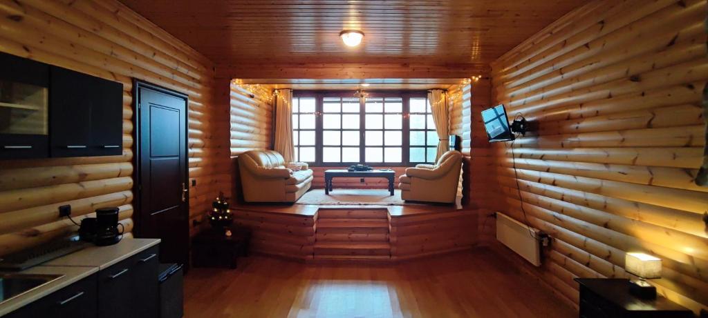 Posezení v ubytování ''Nest'' The Wooden Suite by Ski Alure