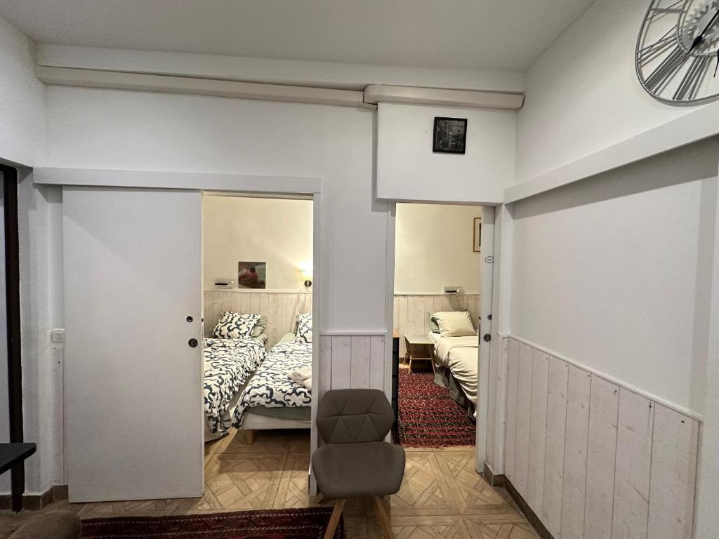 Charles V Marais Apartment - Resim 26