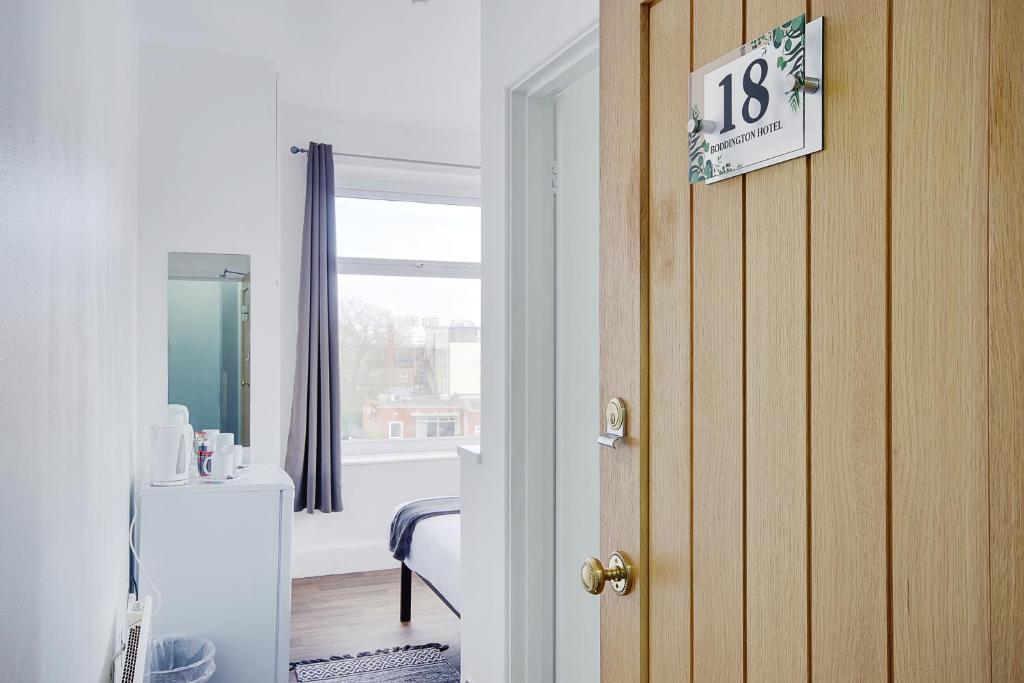 Azure Beach Hotel - Resim 44