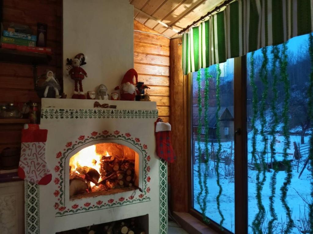 Bazén v ubytování Gostynnyi Dvir u Marichky nebo v jeho okolí