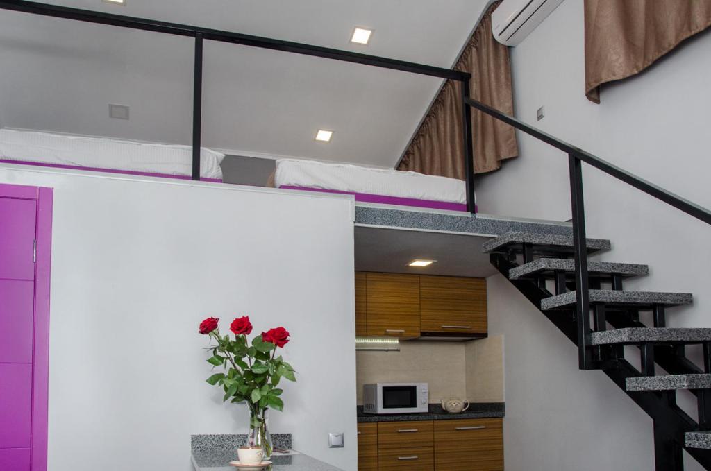 Pushkinskaya Apartments - Apartamento Dúplex