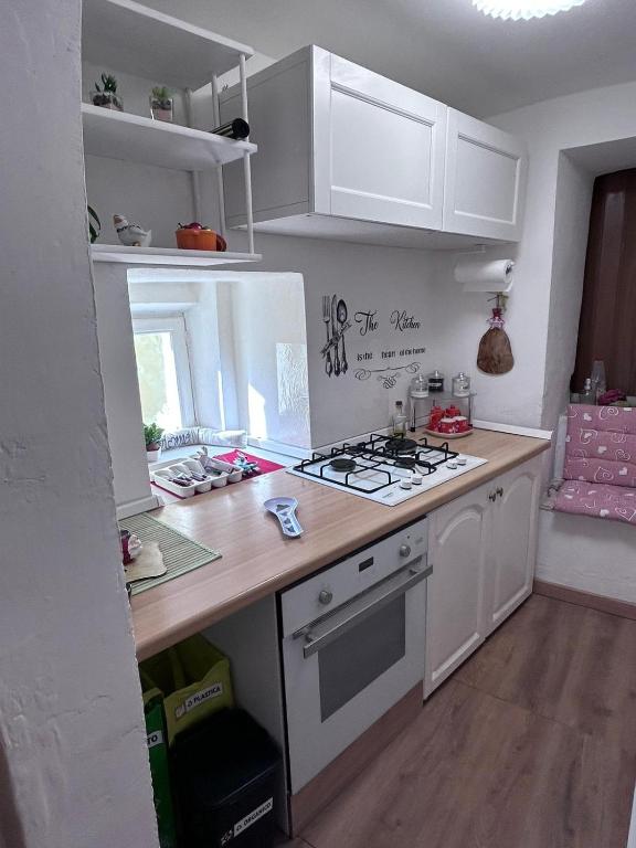 Kuchyň nebo kuchyňský kout v ubytování Relais Marmore con Jacuzzi per due persone