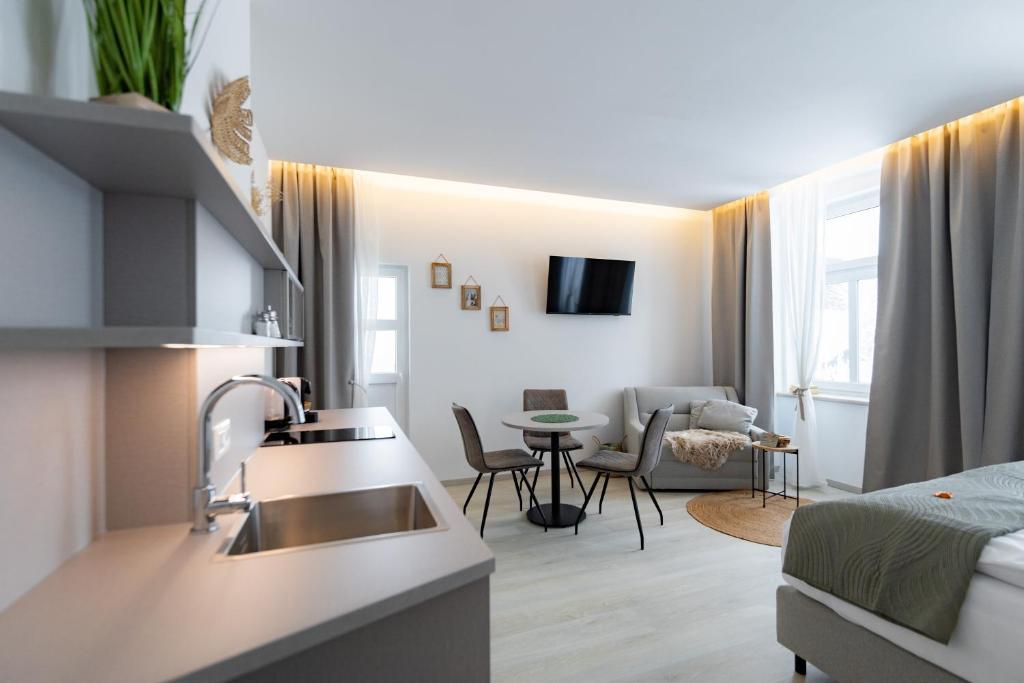 TV a/nebo společenská místnost v ubytování Apartment Mohr am Semmering
