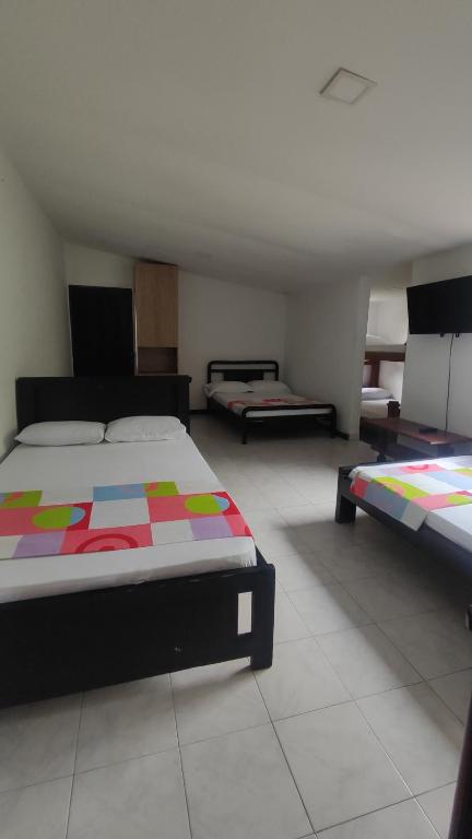Finca Hotel Villa Luna - Family Room With Bathroom