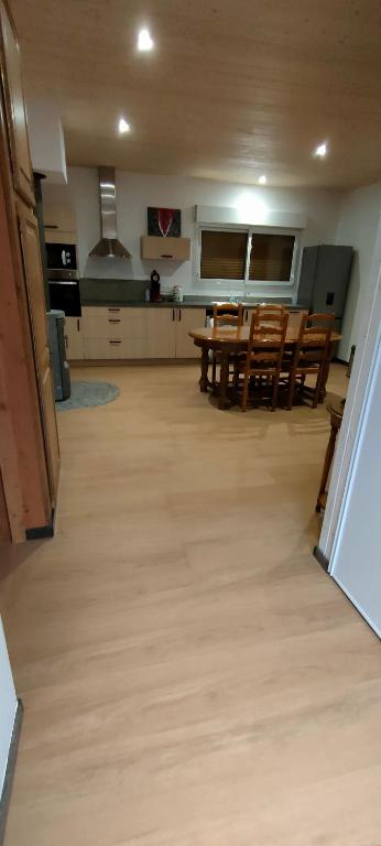 Kuchyň nebo kuchyňský kout v ubytování chalet pour amoureux à Gérardmer