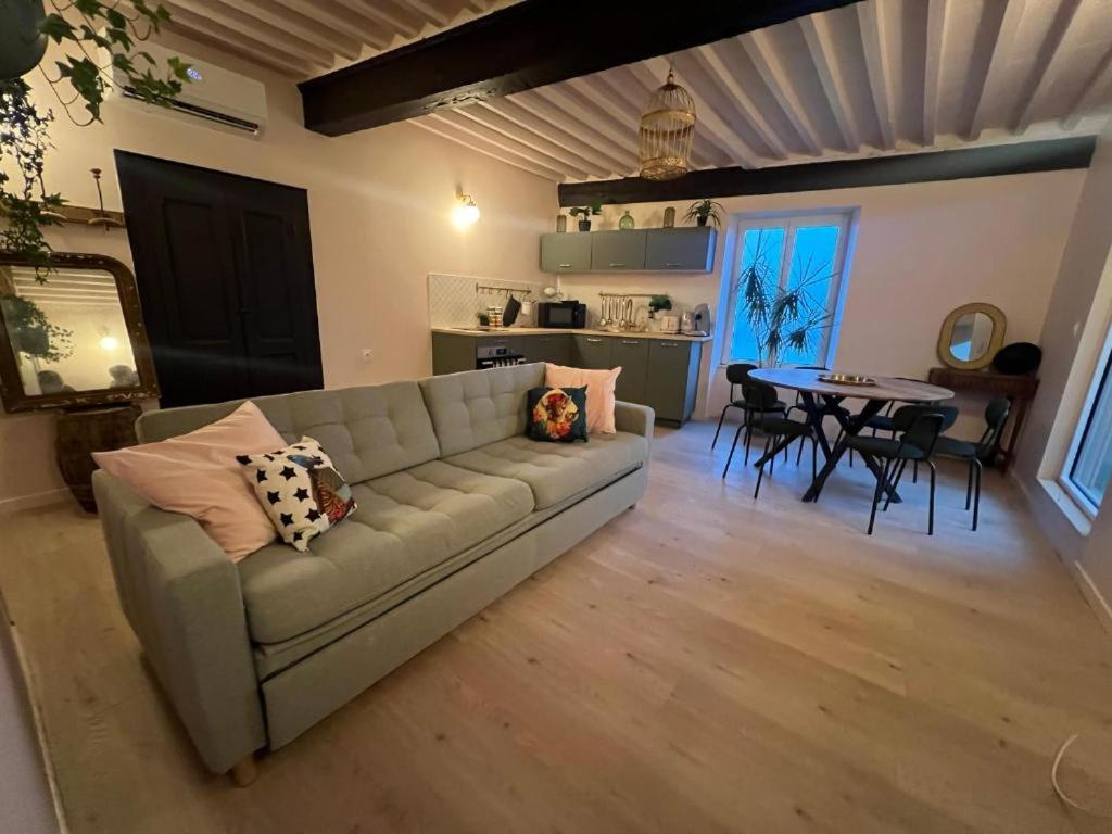 Χώρος καθιστικού στο Appartement privé rose