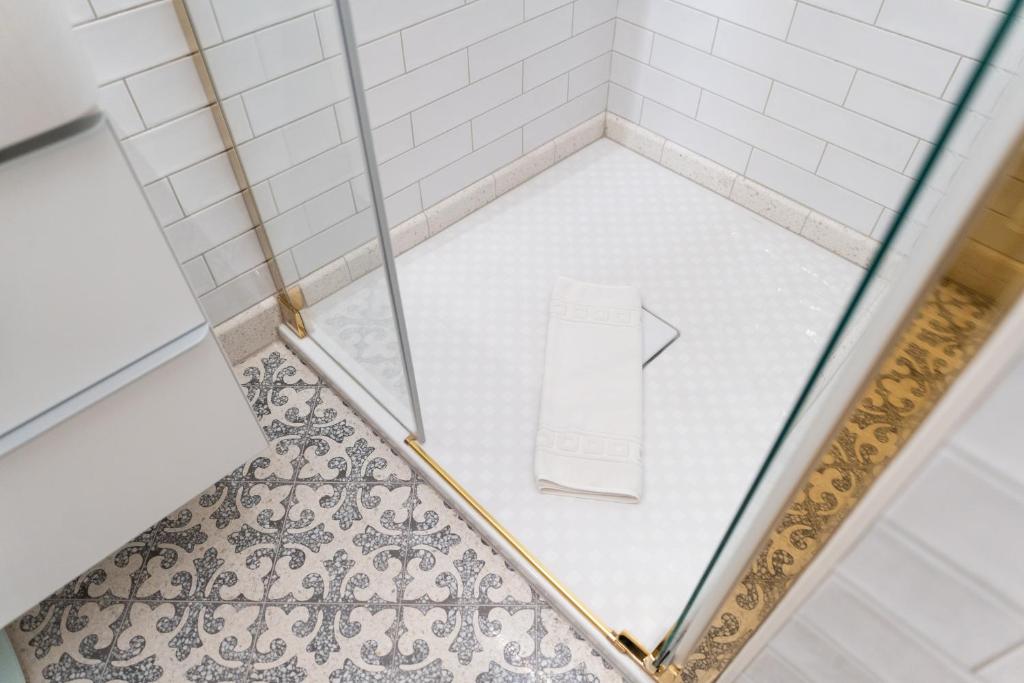 Vodickova Luxury Suites - 14