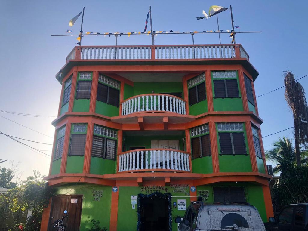 Budova, kde se hotel nachází