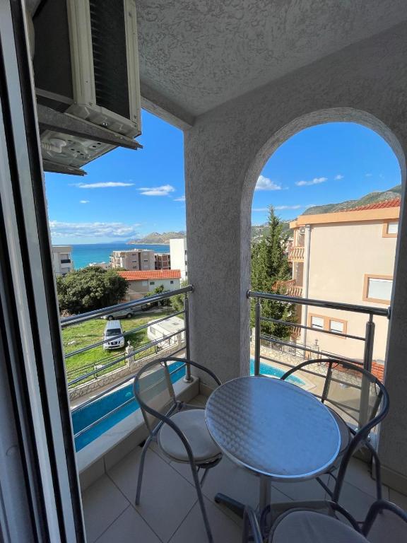 A balcony or terrace at Villa Dobre Vode