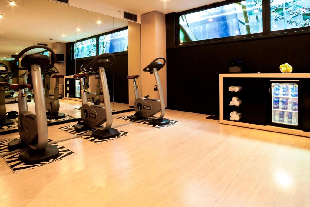 Fitness centrum a/nebo fitness zařízení v ubytování AC Hotel Brescia by Marriott
