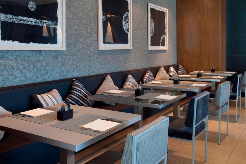 Posezení v ubytování AC Hotel Vicenza by Marriott