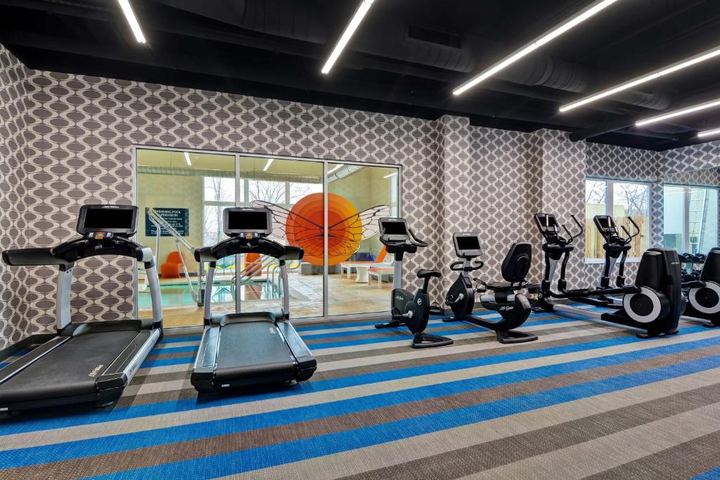 Fitness centrum a/nebo fitness zařízení v ubytování Aloft Secaucus Meadowlands