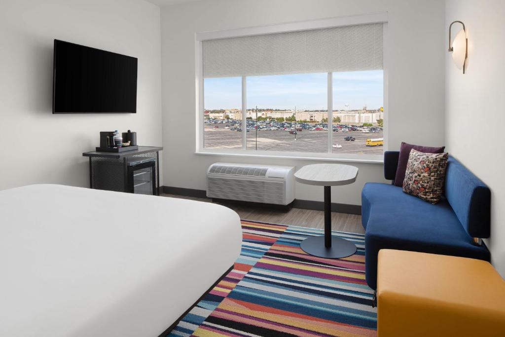 Aloft Katy Mills - Habitación De Invitados, 1 Rey