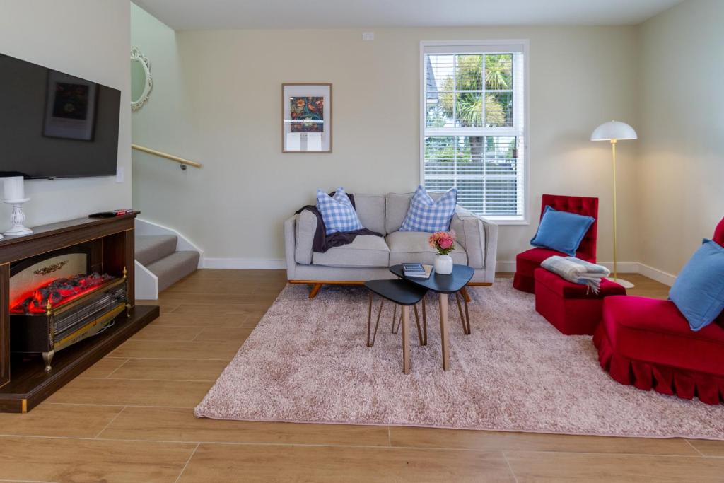 Leitch Cottage with carpark - Resim 9