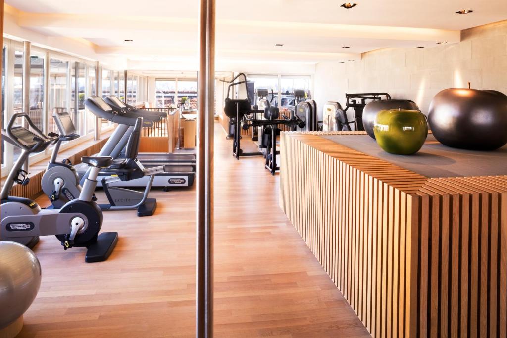 Fitness centrum a/nebo fitness zařízení v ubytování Hotel Bellevue Palace Bern