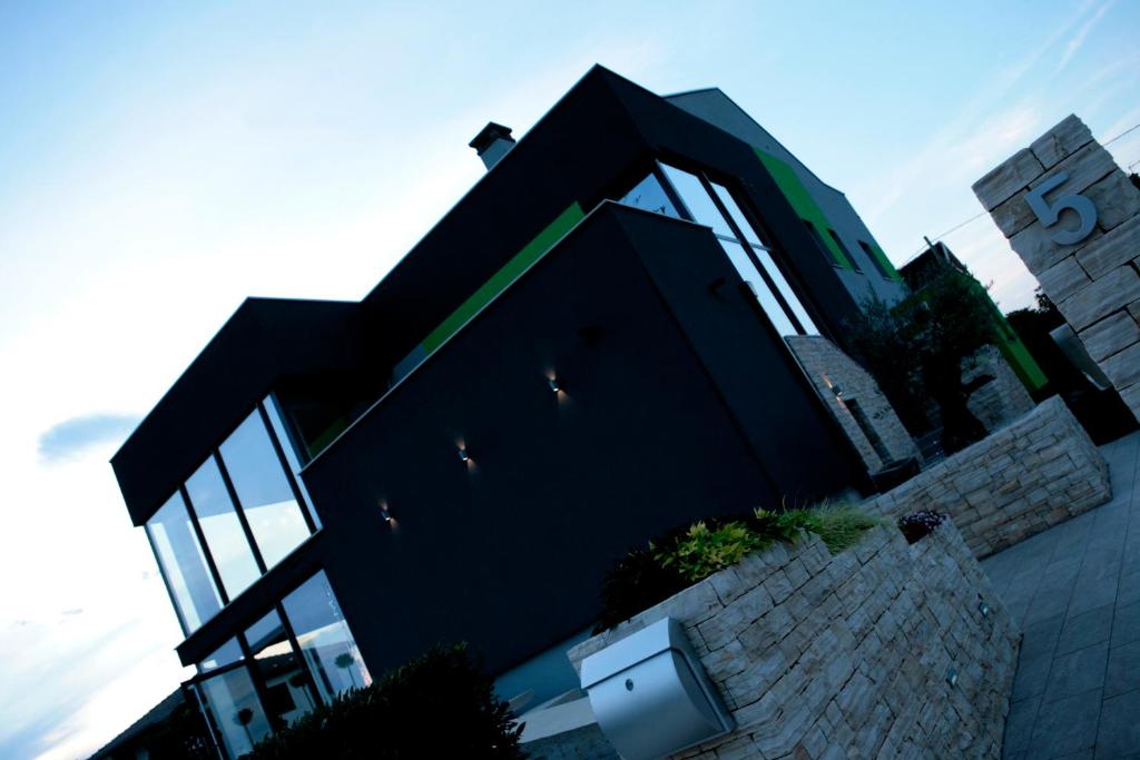 Budova, kde se apartmán nachází